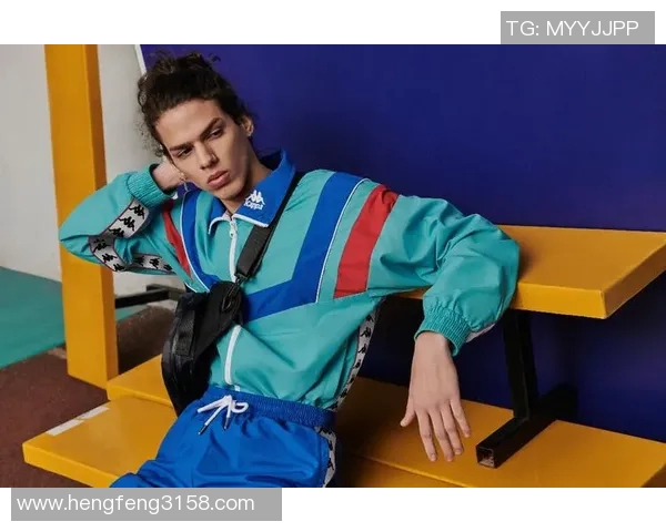 双肩包与足球明星的完美结合探索运动时尚的新潮流与风格